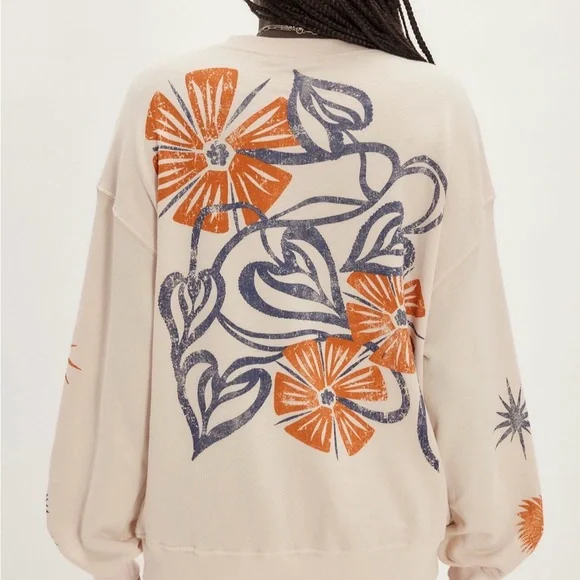 NWT We The Free People (Daydreamer) Floral Stamp Cream Sweatshirt, size small - Picture 2 of 4